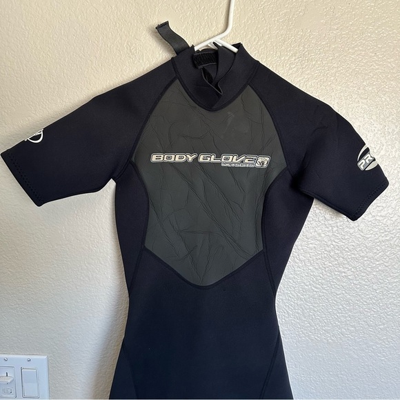 Body Glove Pro 2 Woman's 2.1 mm Shorty Wetsuit Size 7/8 - Picture 4 of 14
